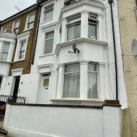 ロンドンElmdene Roadアパートメント エクステリア 写真